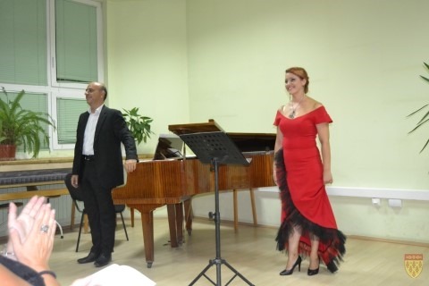 На 25 мај во Кочани – концерт на пијано дуото Гелебешеви
