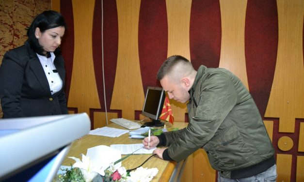 Седумнаесет општински стипендии за студенти – жители на Кочани