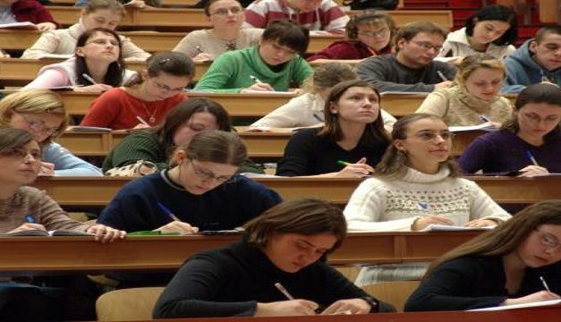 Истекува рокот за конкурирање за општински стипендии