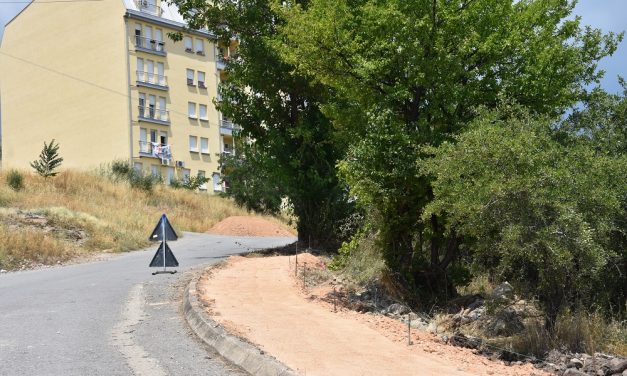 Се градат тротоари на улиците во непосредна близина на новата детска градинка