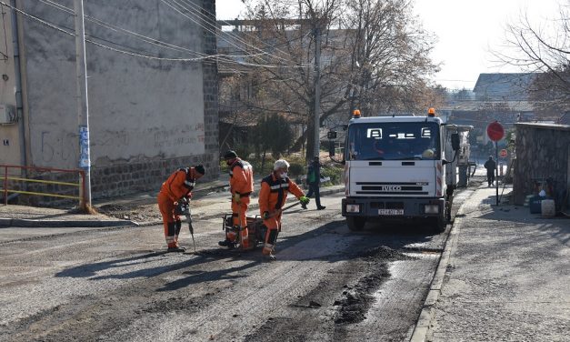 Се реконструира улицата „9 Мај“