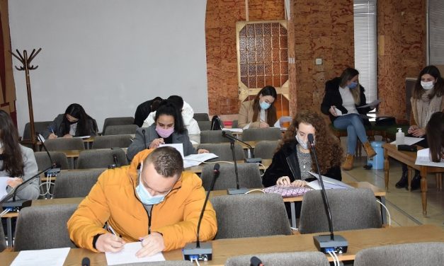 Дваесет и четворица студенти ќе користат стипендии од Општина Кочани