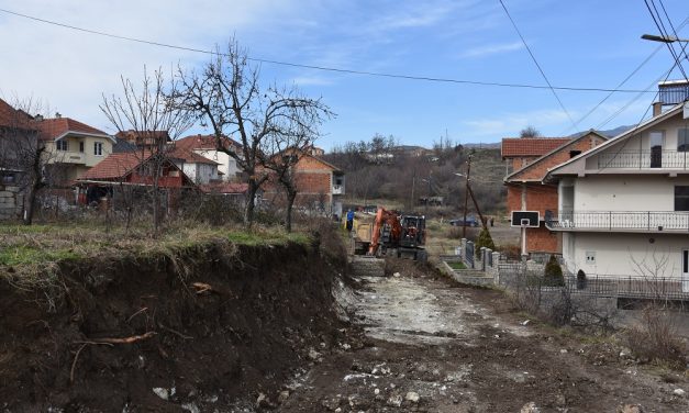 Подготовки за асфалтирање на улицата „Борис Ефремов“