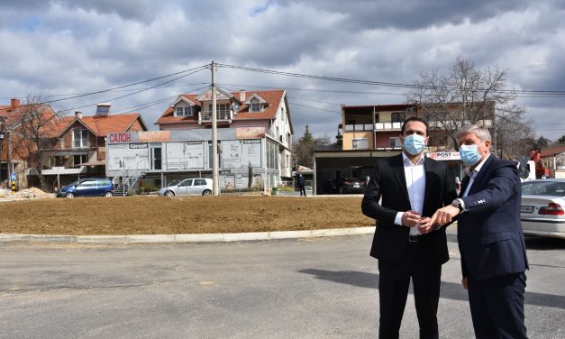 Во завршна фаза на градба се двата од планираните пет кружни текови на „Тодосија Паунов“
