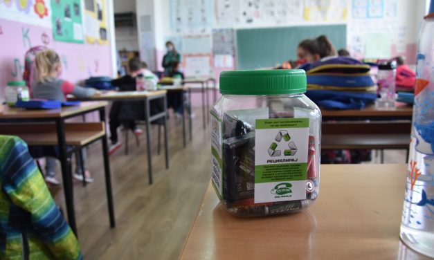 Општина Кочани и „Нула отпад“ – со еколошка едукација за правилен третман на опасниот отпад