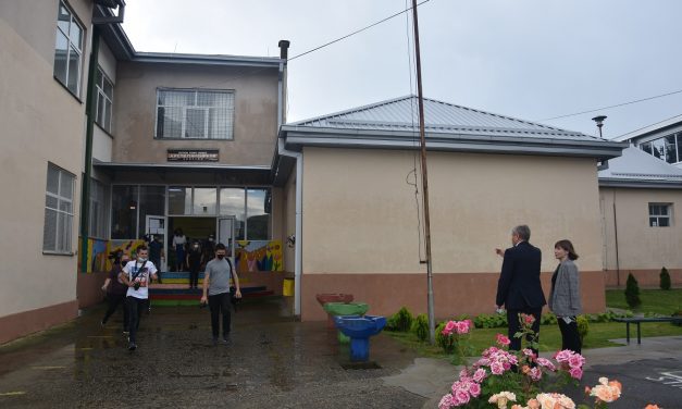 Министерката Царовска и градоначалникот Илијев во посета на ОУ „Крсте Мисирков“ во Оризари