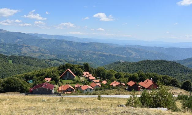 Задолжително e евидентирањeто во локалниот регистар на физички лица за угостителска дејност од мал обем