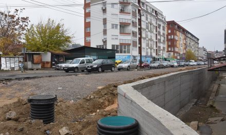 Се поставува атмосферска канализација на новата коловозна лента на „Стево Теодосиевски“