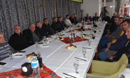 Претставници на градежни и проектантски фирми на средба со градоначалникот на Општина Кочани