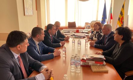 Работна средба на градоначалниците на Општина Кочани и Општина Перник