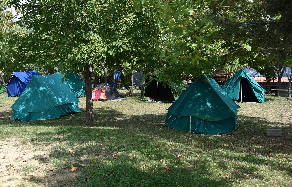 Црвен крст – Кочани организира тридневен младински едукативен камп Кај Дабот во Бели