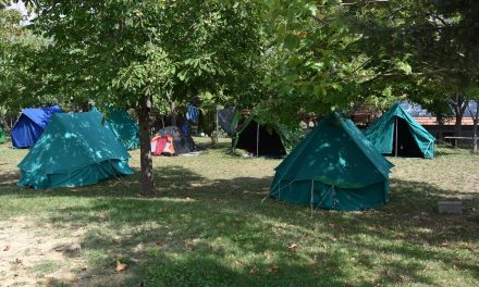 Црвен крст – Кочани организира тридневен младински едукативен камп Кај Дабот во Бели