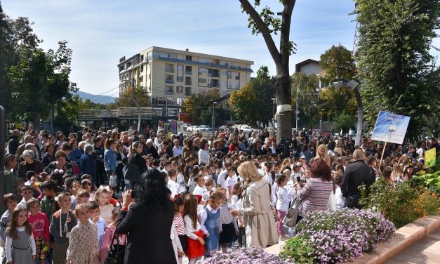 Со свечена заклетва, првачињата од Кочани станаа членови на Детската организација