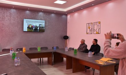 Отворена комплетно реновираната наставничка канцеларија во ОУ „Никола Карев“ Кочани