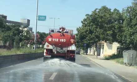 Доброволците од ДПД – Кочани викендов ги миеја улиците и ги наводнуваа дрворедите