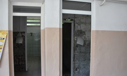 Се реновираат санитарните јазли во ОУ „Св. Кирил и Методиј“ во Кочани