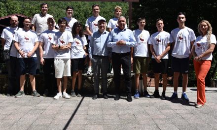 Општина Кочани со поддршка на Кампот за млади информатичари