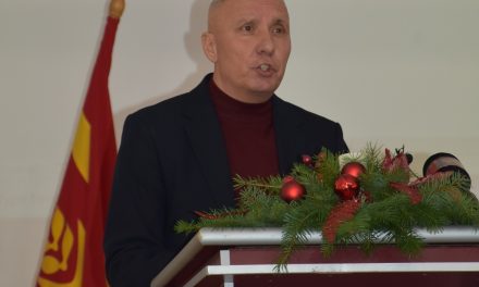 Новогодишна честитка од градоначалникот на Општина Кочани Љупчо Папазов