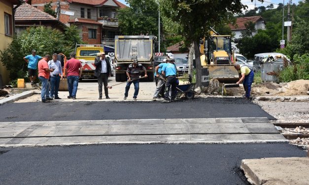 Се асфалтира железничкиот премин кај Ветеринарната станица во Кочани