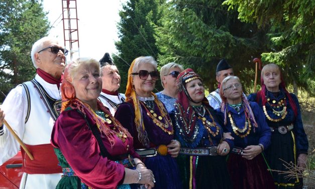 На Пониква се одржа 17. влашки етнофестивал „На Петровден сите на планина“