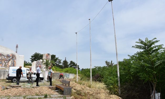 Ново осветлување за Споменикот на слободата во Кочани