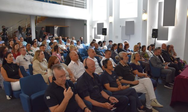 Настанот „Пат на заздравување“ го означи почетокот на програмата за поддршка на настраданите во пожарот во Кочани со гостите од Шведска