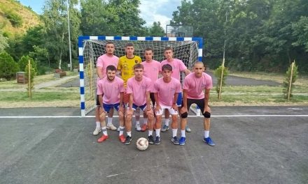 На теренот на СРЦ „Бавчалук“ вечерва се играат полуфиналните натпревари од Петровденскиот турнир во мал фудбал