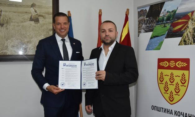 Градоначалникот на Општина Лајонс Кристофер Гети во посета на Кочани