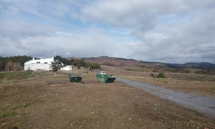 Повторна интервенција за чистење на нелегално исфрлениот отпад кај Фабриката за вода во Кочани